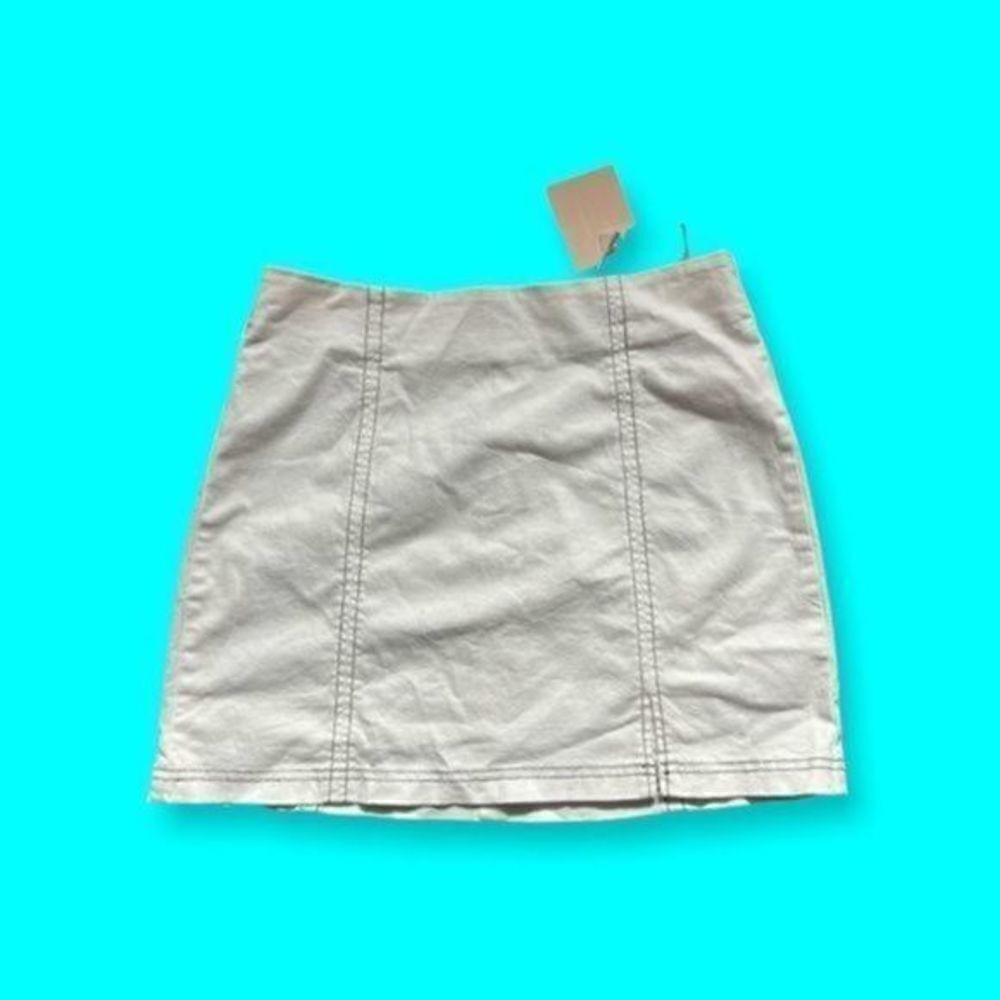 Mink pink world Never Worn With Tags White Skirt with Black Stitching Size L​​​​